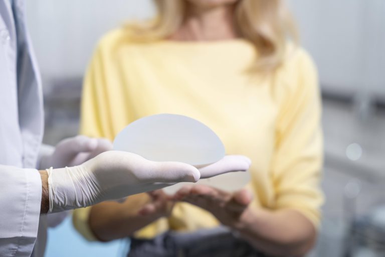 Read more about the article When do breast implants need replacing?